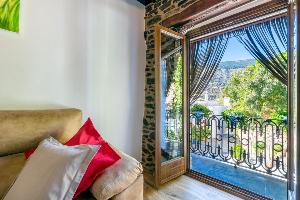 Апартаменты Casa Antonia Capileira La Alpujarra Экстерьер фото